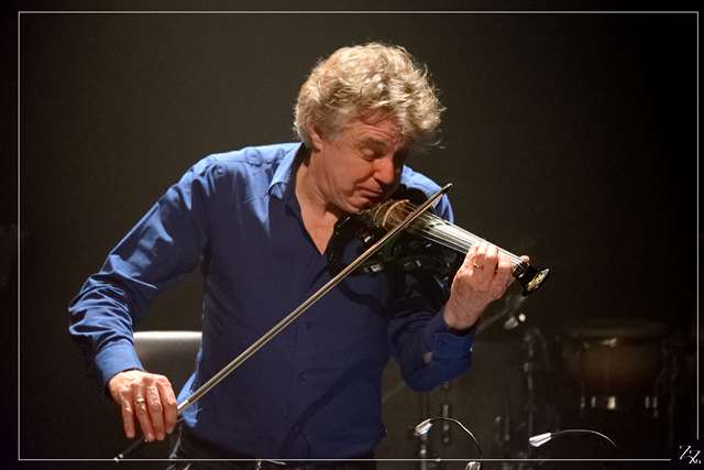 NIK_13143 Didier Lockwood - Violons Barbares - Guo Gan 09-12-2015 (Zz)  (p).jpg